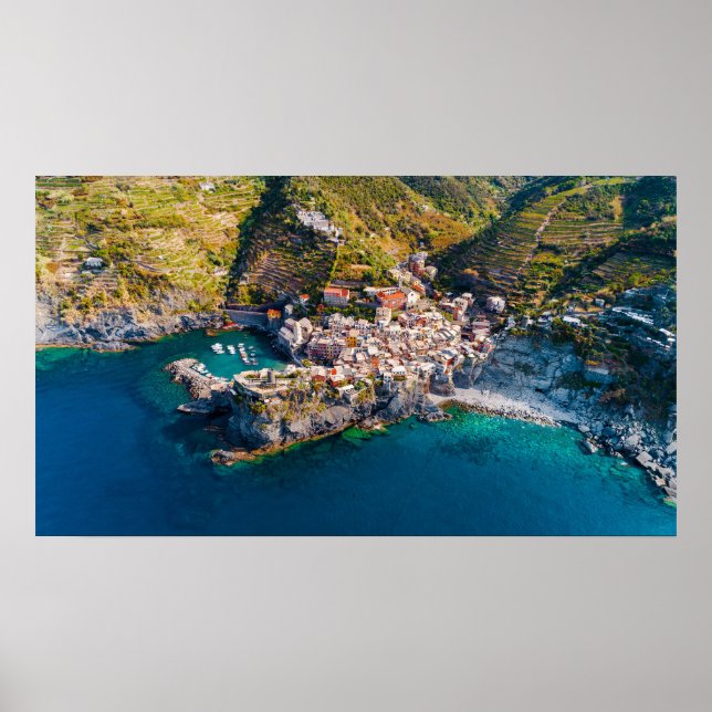 VERNAZZA, ITALY - COASTAL SCENE POSTER (Front)