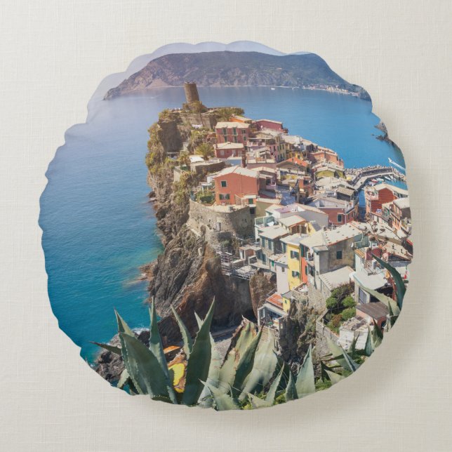 Vernazza town in the Cinque Terre Round Cushion (Front)