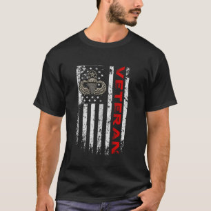 Veteran US Flag Airborne Paratrooper Distressed Pa T-Shirt