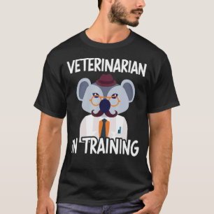 Veterinarian In Training Animal Doctor Future Vet  T-Shirt