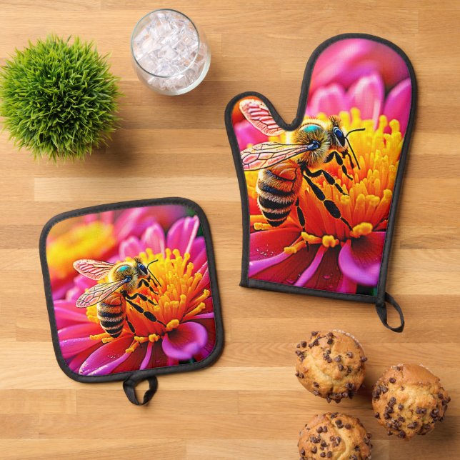 Vibrant Bee on Bloom Design Oven Mitt & Pot Holder Set (Top Down)