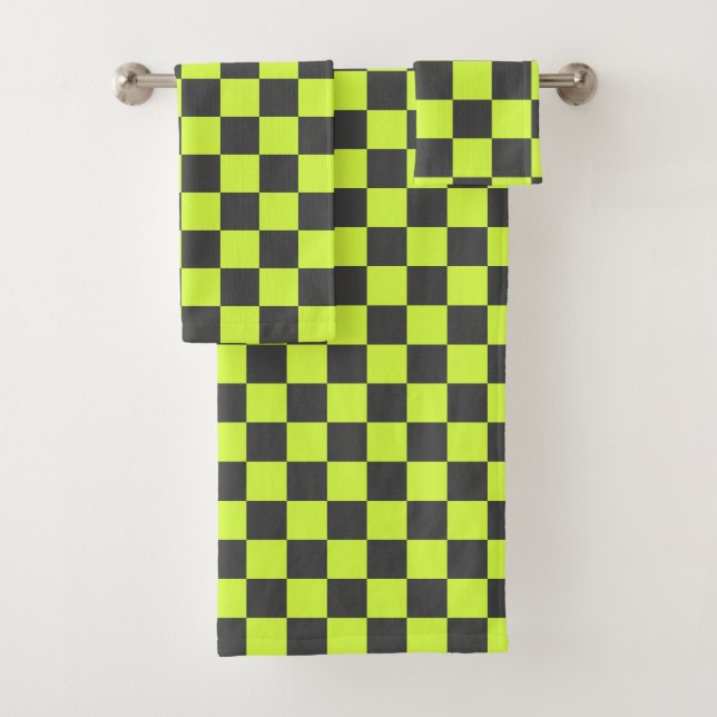 Vibrant Green and Grey Chequered Pattern Bath Towel Set (Insitu)