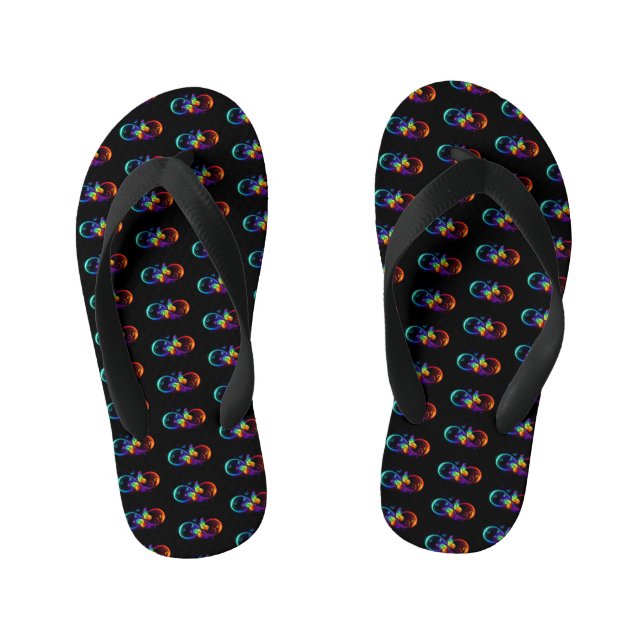 Vibrant infinity with rainbow butterfly on black kid's thongs (Footbed)
