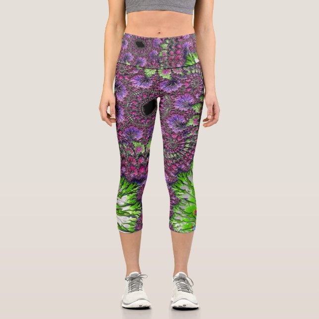 Vibrant Neon Colourful Trippy Groovy Fractal Art Capri Leggings (Front)