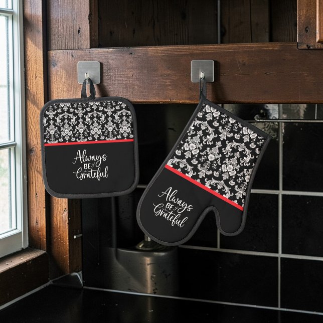 Victorian Black and White Damask Pattern Oven Mitt & Pot Holder Set (Creator Uploaded)