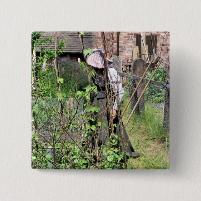 VICTORIAN ENGLAND 15 CM SQUARE BADGE (Front)