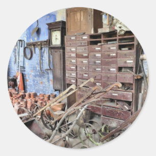 VICTORIAN ENGLAND CLASSIC ROUND STICKER