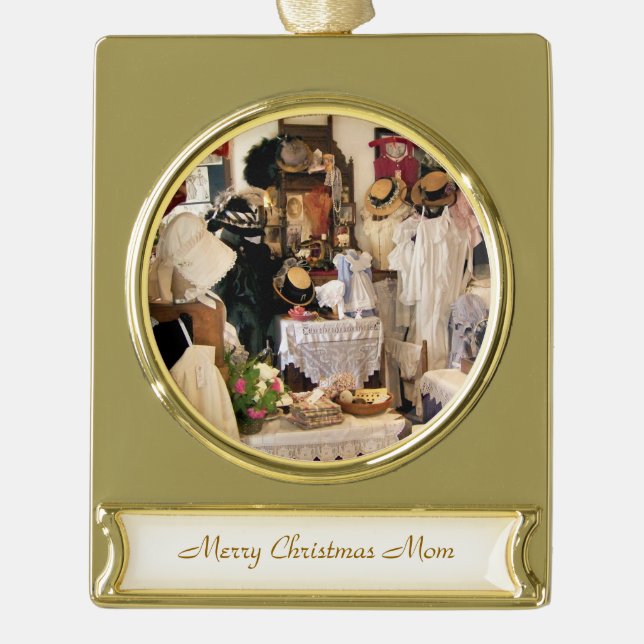 VICTORIAN ENGLAND GOLD PLATED BANNER ORNAMENT (Front)