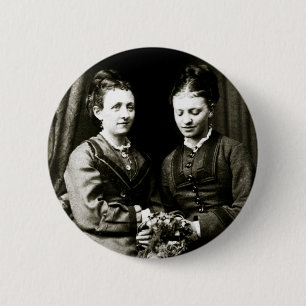 Victorian Girlfriends 6 Cm Round Badge