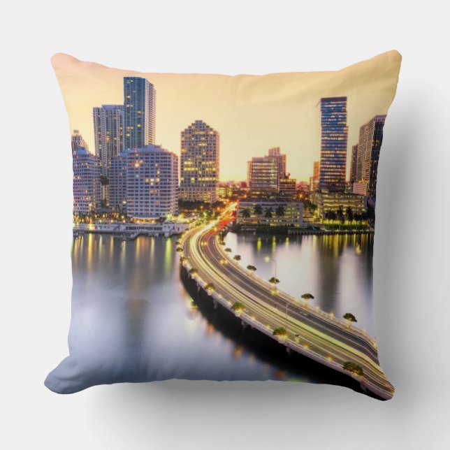 View of Mandarin Oriental Miami with reflection Cushion (Front)