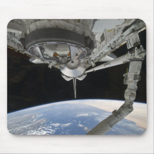 View of Space Shuttle Discovery Mouse Pad