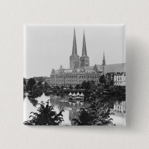 View of the museum 15 cm square badge