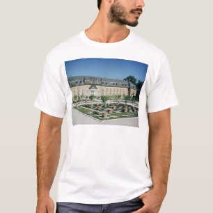 View of the orangery of the Herrenhausen T-Shirt