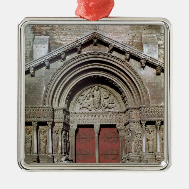 View of the portal metal tree decoration (Front)