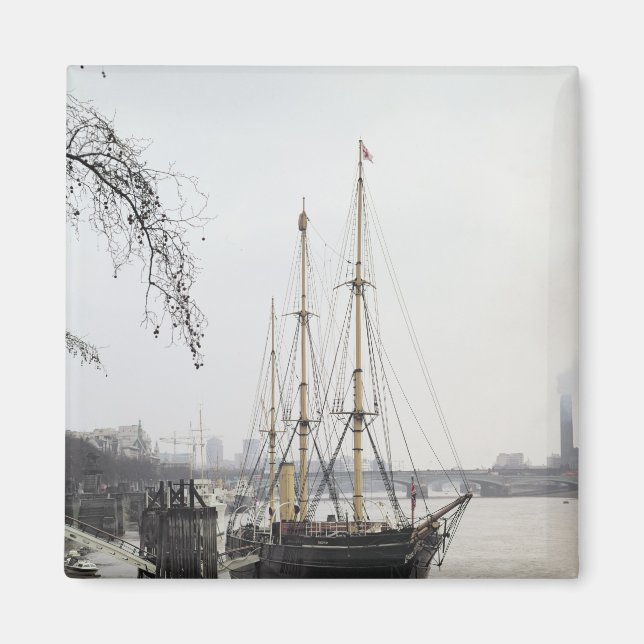 View of the River Thames with RRS Discovery Magnet (Front)