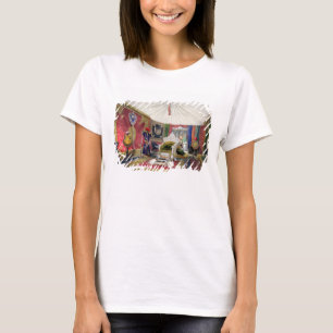 View of the tented room and ivory carved throne, i T-Shirt