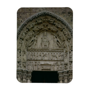 View of the tympanum depicting the Madonna and Chi Magnet
