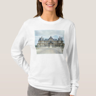 View of the West facade of Chateau de Maisons T-Shirt