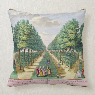 View of the wood to the house and the two side ave cushion