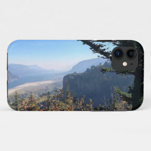 View of Vista House, Oregon iPhone 11 Case