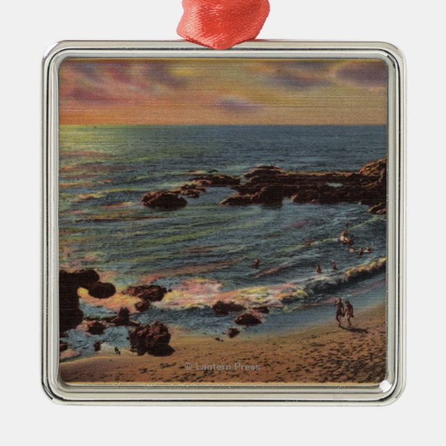 View of Wood's Cove Metal Tree Decoration (Front)