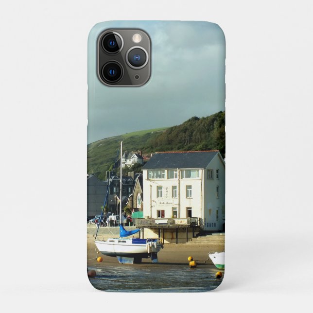 VIEWS OF WALES Case-Mate iPhone CASE (Back)