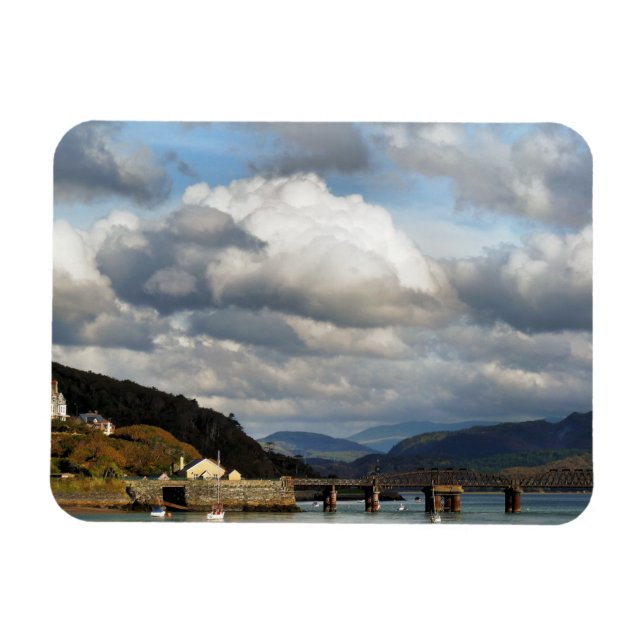 VIEWS OF WALES MAGNET (Horizontal)