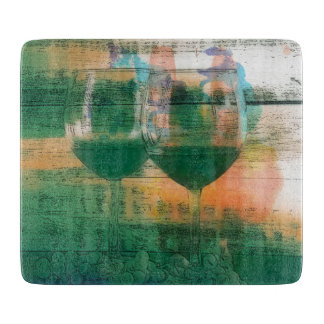 Vino in Green Cutting Board