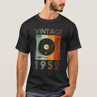 Vintage 1952 Retro Record Player Birthday Vinyl DJ T-Shirt