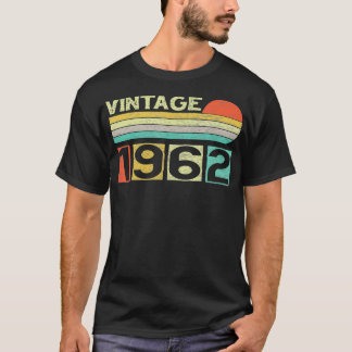 Vintage 1962 60th Birthday Gift Men Women 60 Years T-Shirt