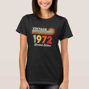 Vintage 1972 Birthday  Men Women Born In 1972 T-Shirt