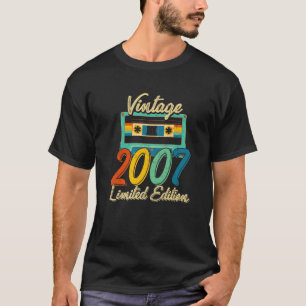 Vintage 2007 Awesome 15 Years Old Retro 15Th Birth T-Shirt