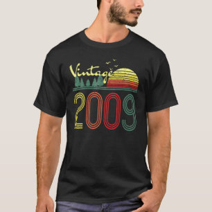 Vintage 2009 Made In 2009 13th Birthday Gift 13 Ye T-Shirt
