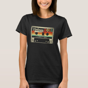 Vintage 2011 Retro 14th Birthday 14 Years Old Cass T-Shirt