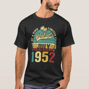Vintage 70 Years Old July 1952 Decorations 70th Bi T-Shirt