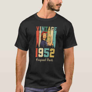 Vintage 70th Birthday Made In 1952 Womens Birthda T-Shirt