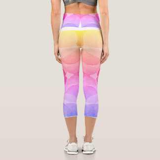 Vintage Abstract Pattern Capri Leggings