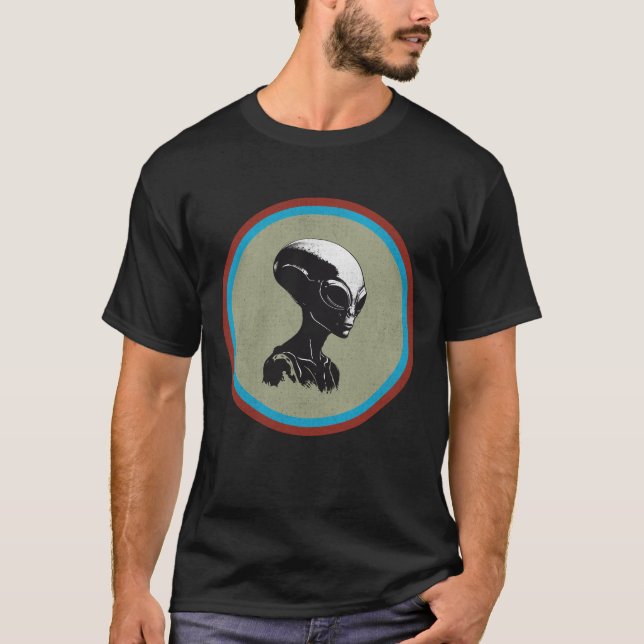 Vintage Alien Head – Extraterrestrial Aesthetic T-Shirt (Front)