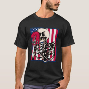 Vintage American Flag Black And White Skull Americ T-Shirt