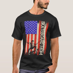 Vintage American Flag Proud Skateboard Mum Skater T-Shirt