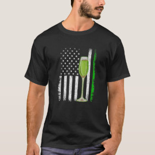 Vintage American Flag Wine St. Patricks Day Men Wo T-Shirt