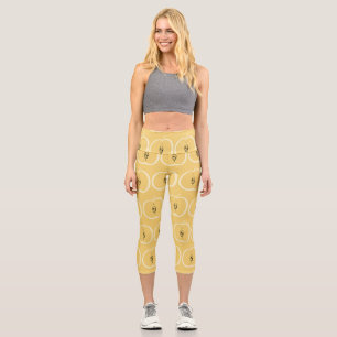 Vintage Apple Pattern: Wallpaper Design. Capri Leggings