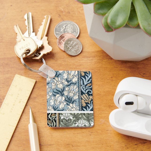 Vintage Art Nouveau, Garden Iris Flowers Key Ring (Desk)