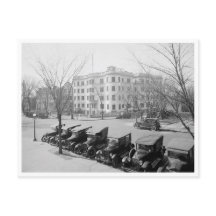 Vintage Autos In Front Of George Washington Inn