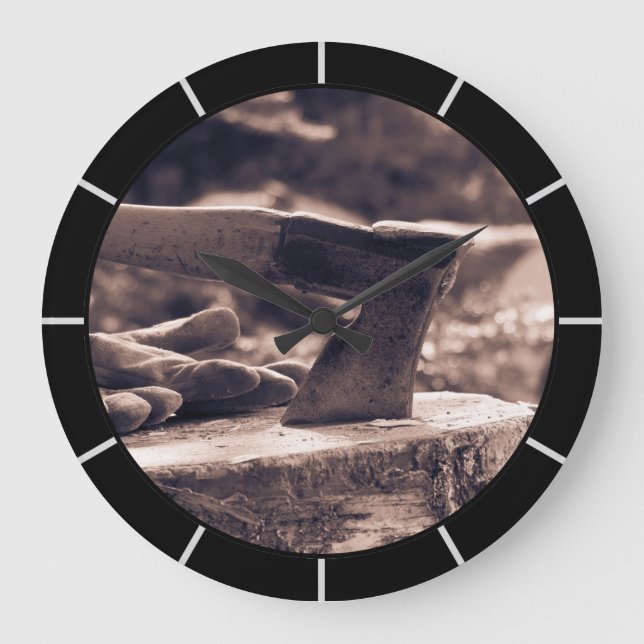 Vintage axe large clock (Front)