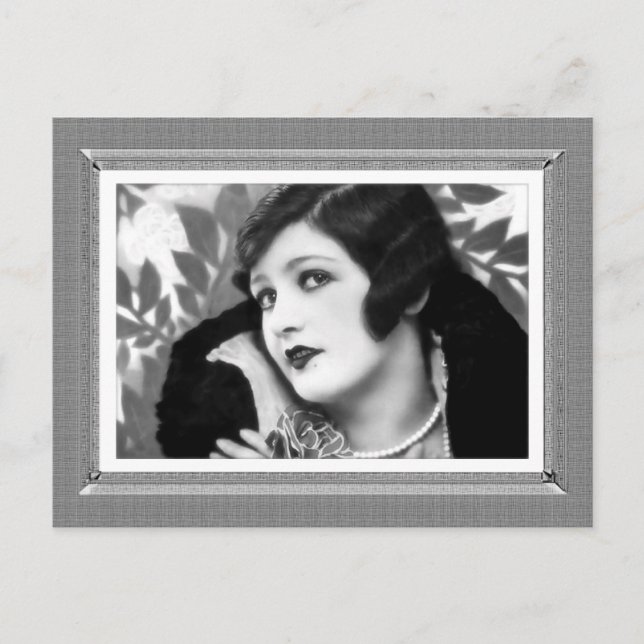 Vintage Beauty - Glamour - in black & white Postcard (Front)