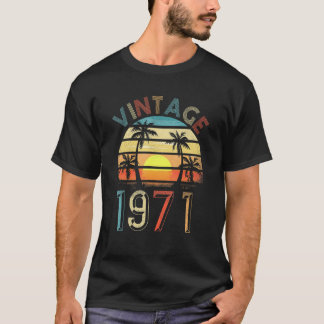 Vintage Birthday 1971 For Men Women 51 Year Old Bi T-Shirt