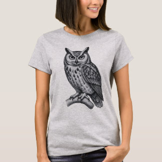 Vintage Black & White Engraved Owl Illustration  T-Shirt