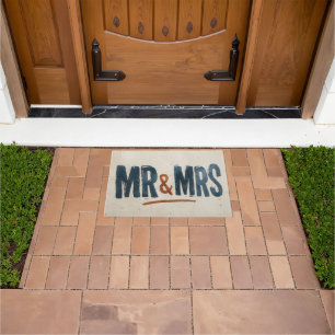 Vintage Block Print Typography "MR & MRS" Doormat