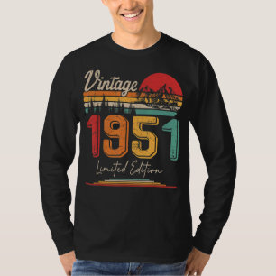 Vintage Born In 1951 Birthday Year Party Wedding A T-Shirt